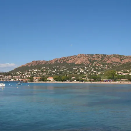 Village Cap Esterel - Le Village-75 By Interhome